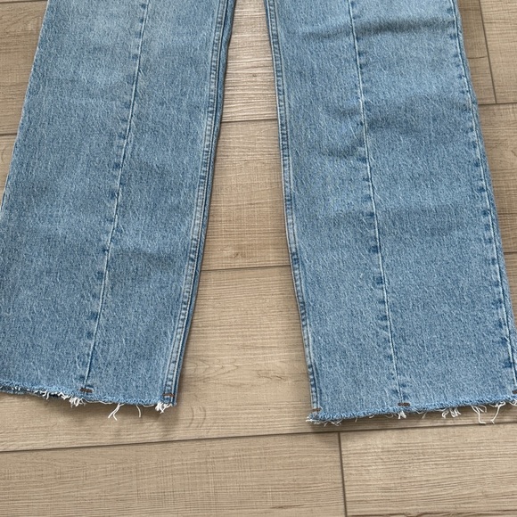 Abercrombie & Fitch 90’s relaxed high rise Jean size 25 NWT - Picture 3 of 5